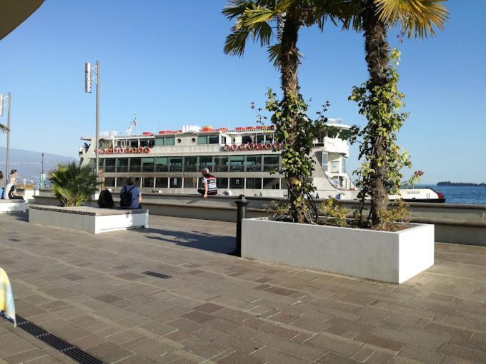Happy Hotel Atelier Gardone Riviera Centro & Beach Kültér fotó