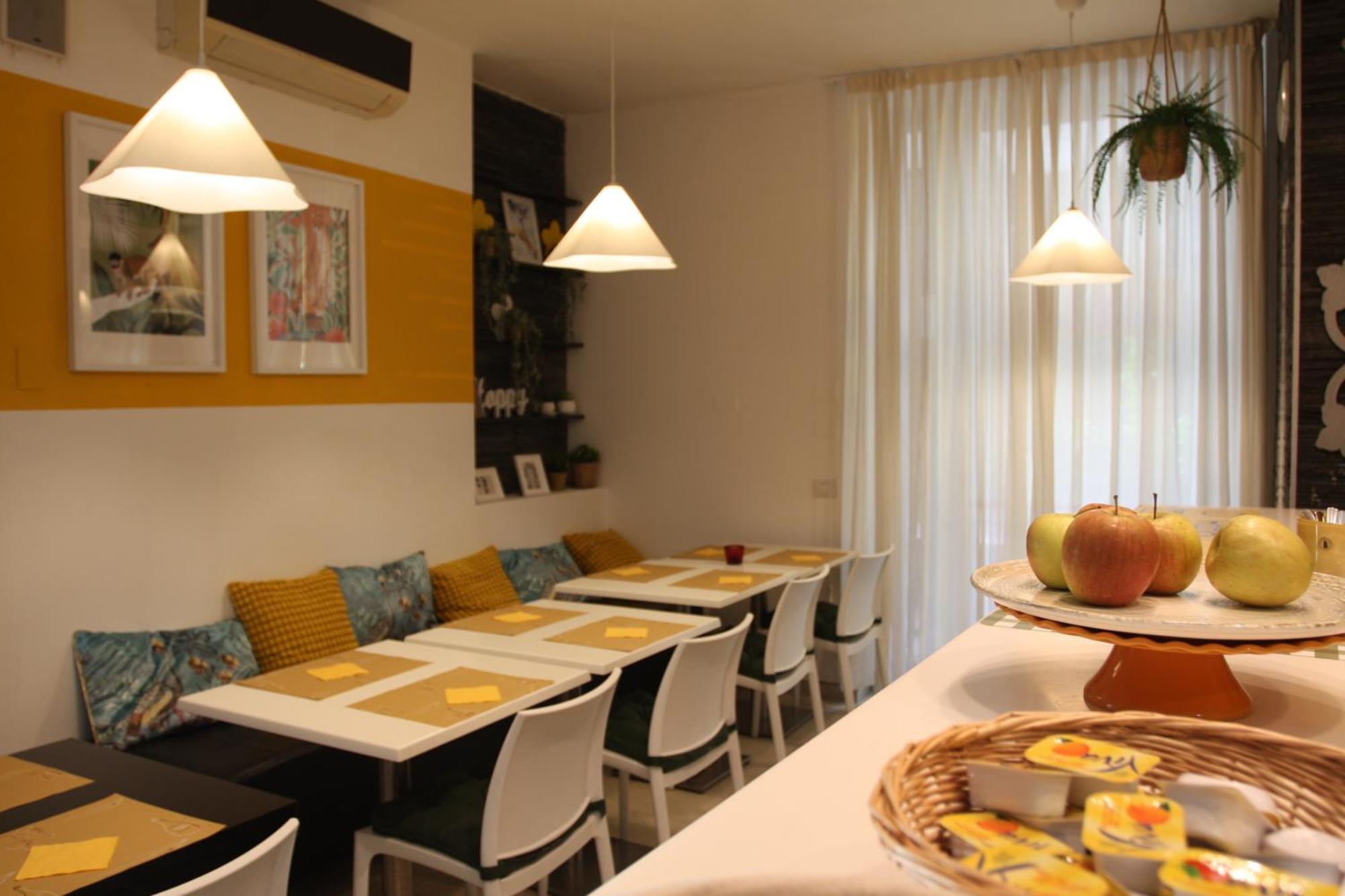 Happy Hotel Atelier Gardone Riviera Centro & Beach Kültér fotó