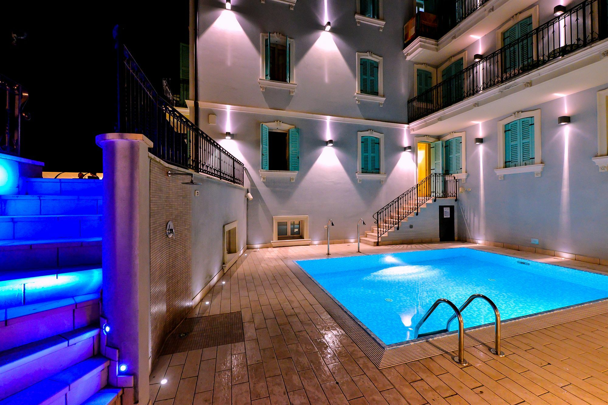 Happy Hotel Atelier Gardone Riviera Centro & Beach Kültér fotó
